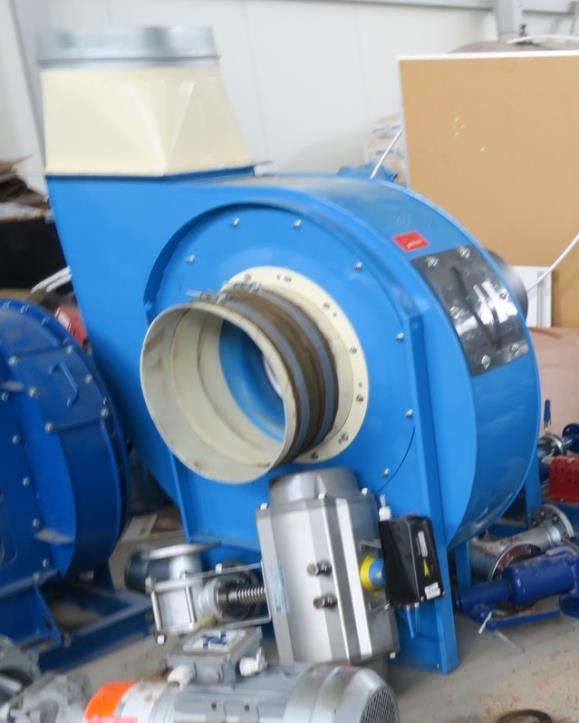 Machines from the biofuel production plant<br>
-5